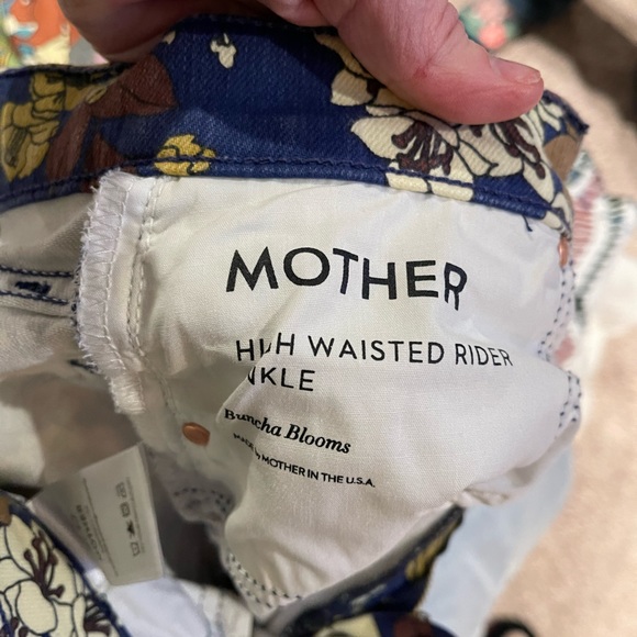 MOTHER High Waisted Rider Ankle Buncha Bloom Jeans - Picture 7 of 7